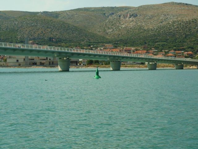 Označavanje plovnog puta istočni prilaz luci Trogir i plovnog puta ispod mosta kopno - otok Čiovo